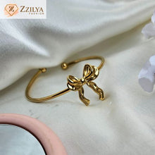 Bow trendy stainless steel anti tarnish bracelet