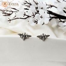 Bee Chic Stud Earrings