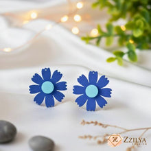 Statement Daisy Flower Stud Earrings | 60s Mod Aesthetic