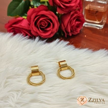 Chic Textured Gold Double Ring Drop Earrings - Lightweight & Trendy