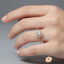 Minimalist rose gold anti-tarnish ring with a central square halo diamond setting on a beaded band—waterproof jewelry for everyday wear by Zzilya.