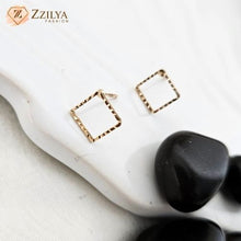 Golden Square Stud earrings