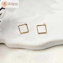 Golden Square Stud earrings