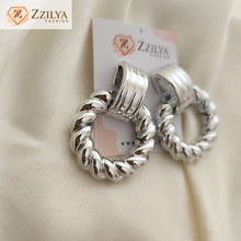 Trendy aesthetics earrings under 100