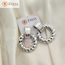 Trendy aesthetics earrings under 100