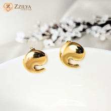 Shell designed waterproof anti tarnish earrings