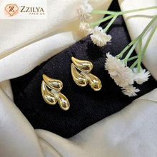 Trendy tear drop bunch earrings in Korean fashion style by Zzilya
