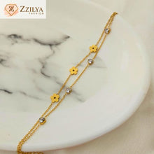 Minimal gold stainless steel bracelet with flower charms and crystals – hypoallergenic and anti-tarnish